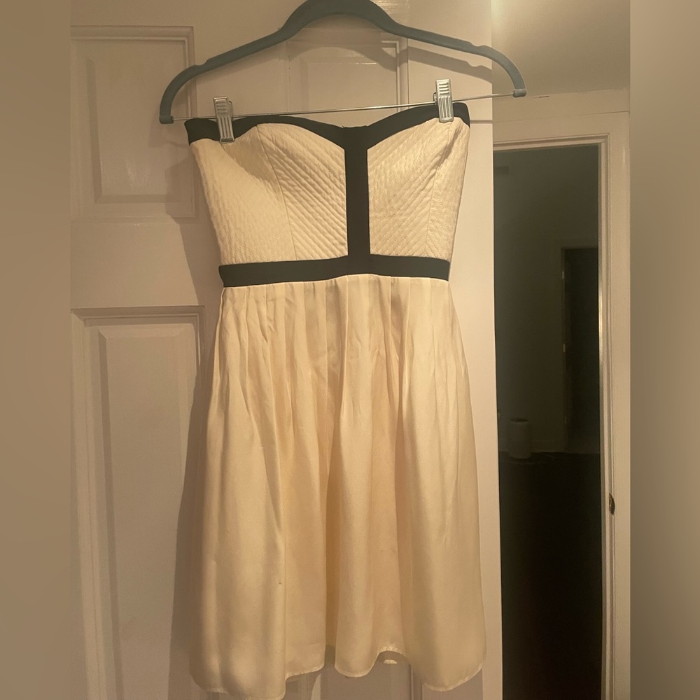 Parker black and white strapless dress UNWORN